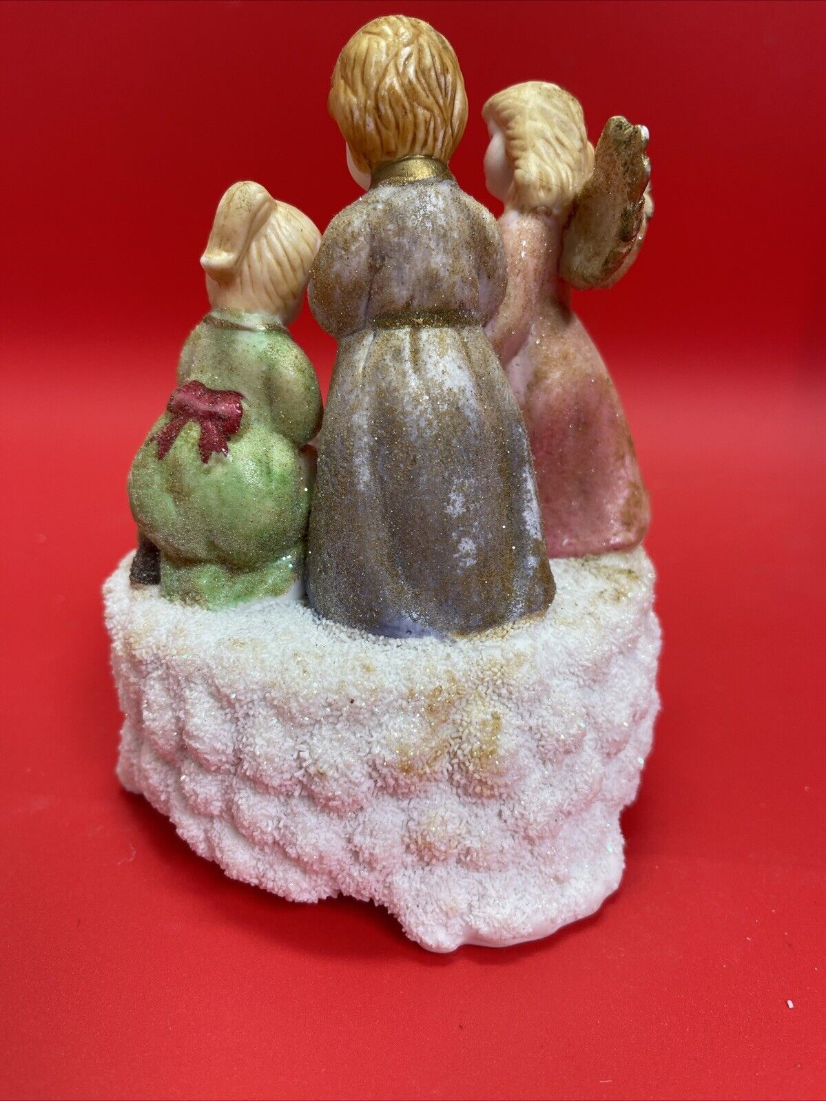 Very Pretty Angel w/ Baby Jesus & Children Music Musical Figurine