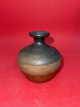 Studio Art Pottery Stoneware Vase Artist Signed Hand Thrown Vintage 4”H