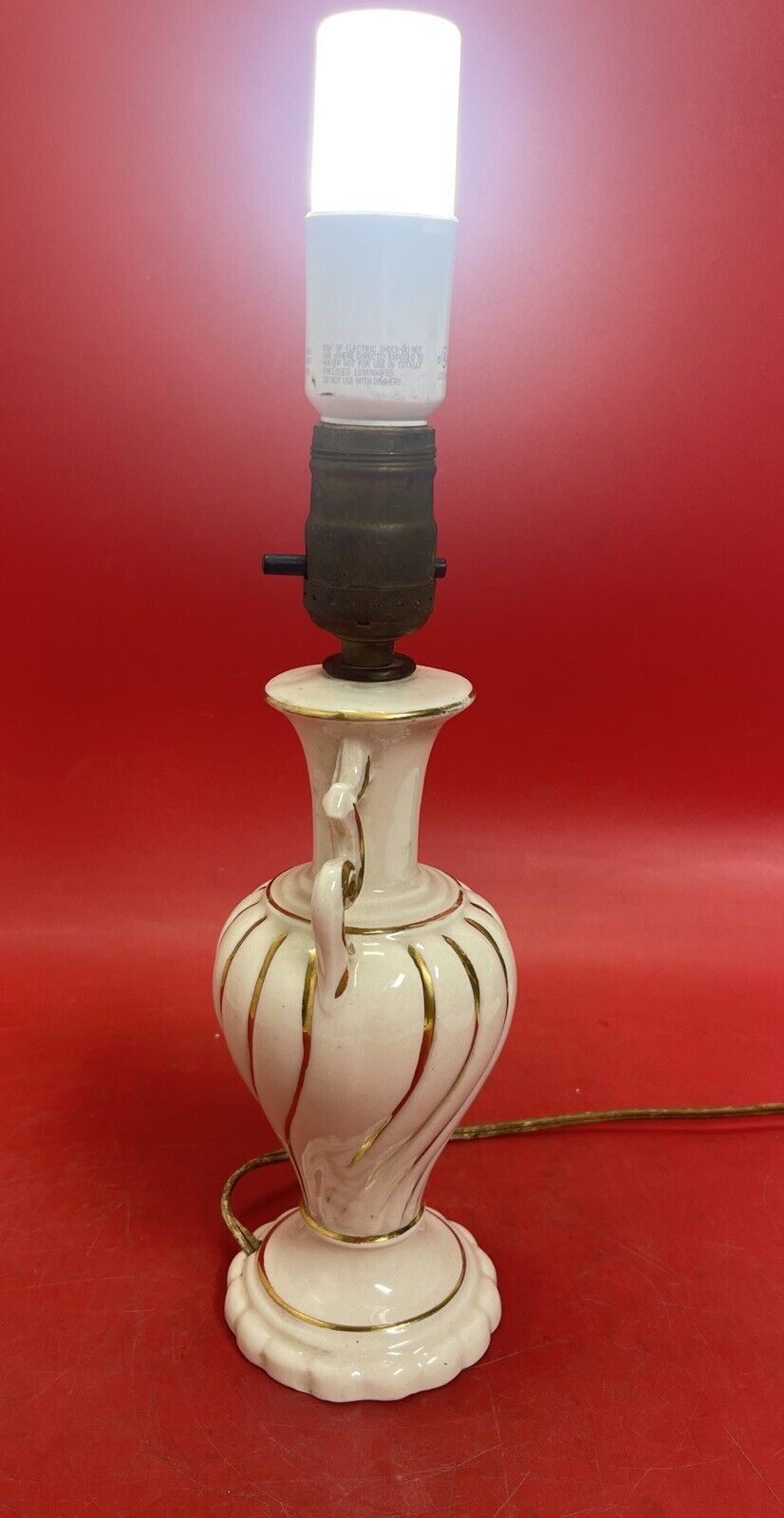 Vintage Victorian Ceramic Table Lamp