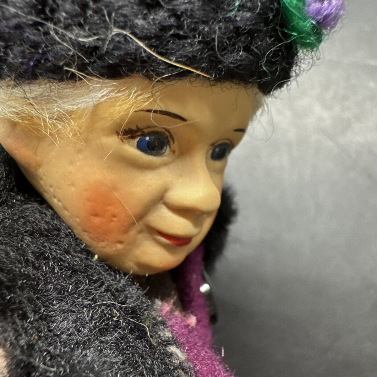 Gorgeous vintage Old Cottage Toys "Old Lady" doll