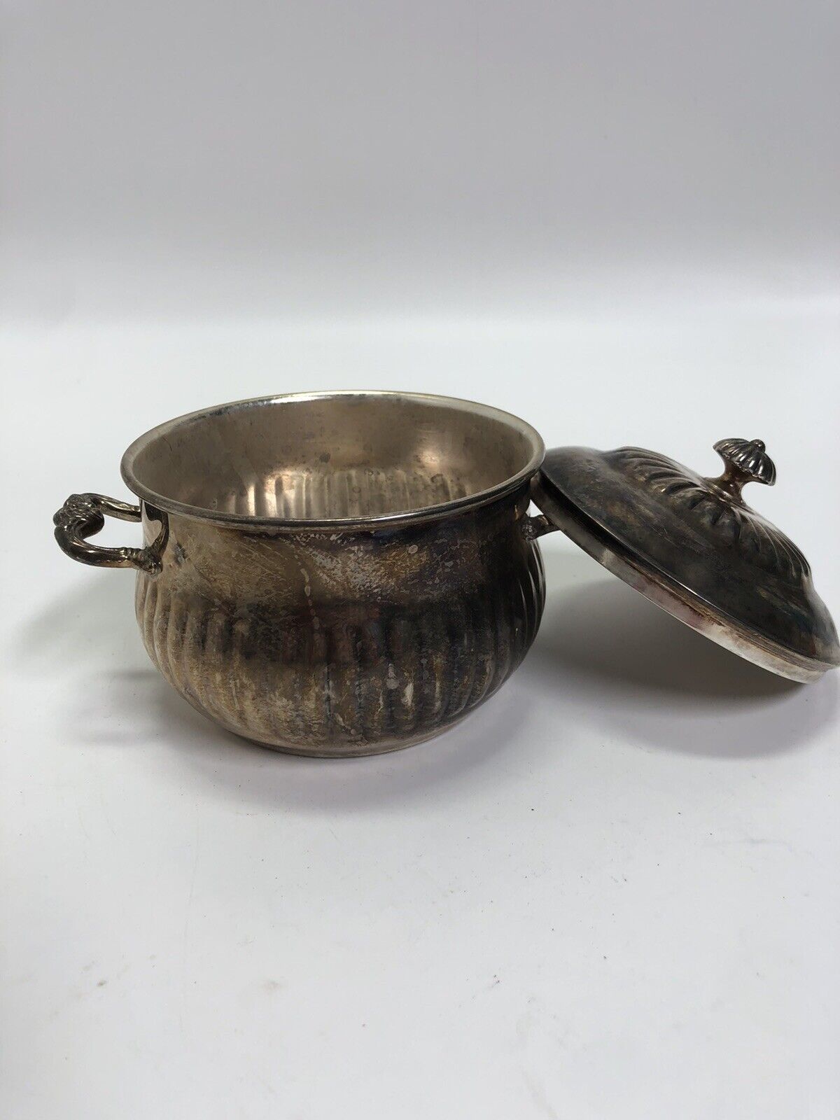 Sheridan silverplate bowl with lid