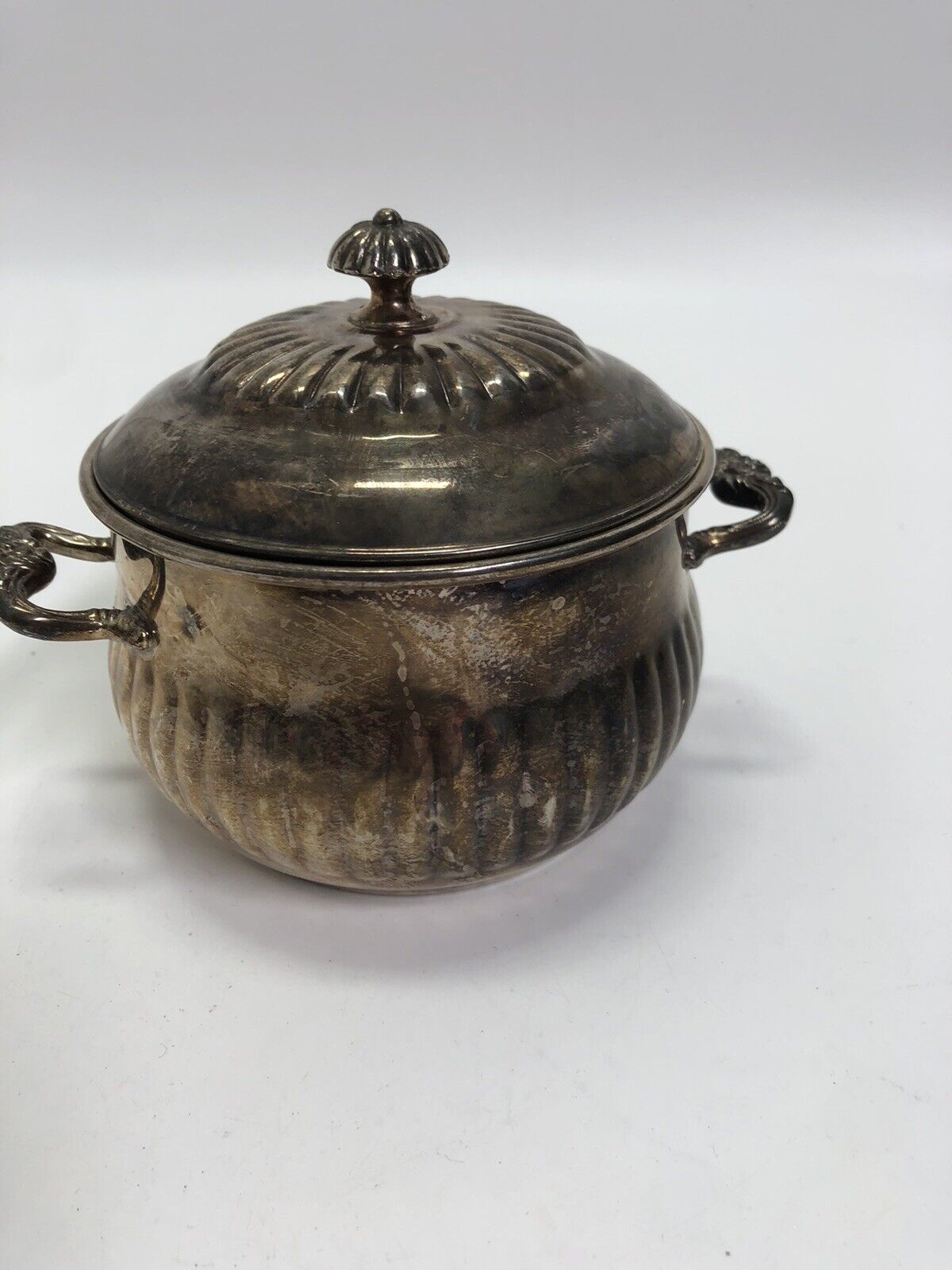 Sheridan silverplate bowl with lid