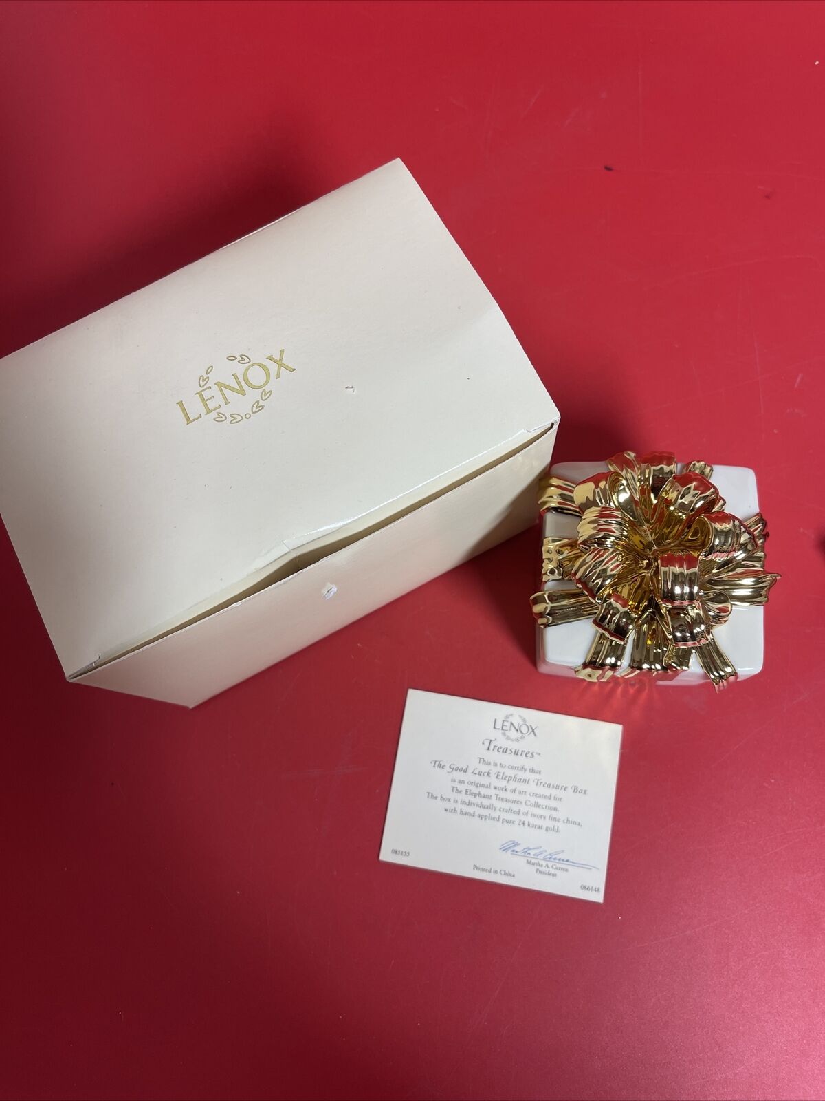Lenox Keepsake Box w/ Removable Lid & Lavish 24 Karat Gold Bow