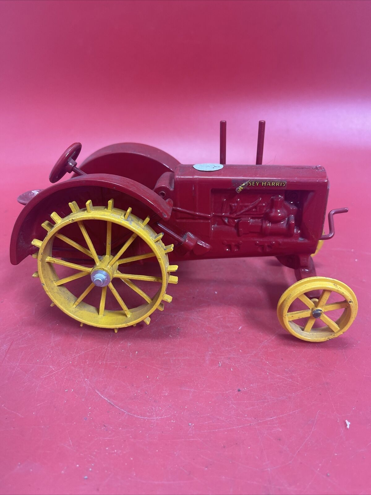 SCALE MODELS 1/16 MASSEY HARRIS 25 TRACTOR COLLECTOR SERIES FARM TOY