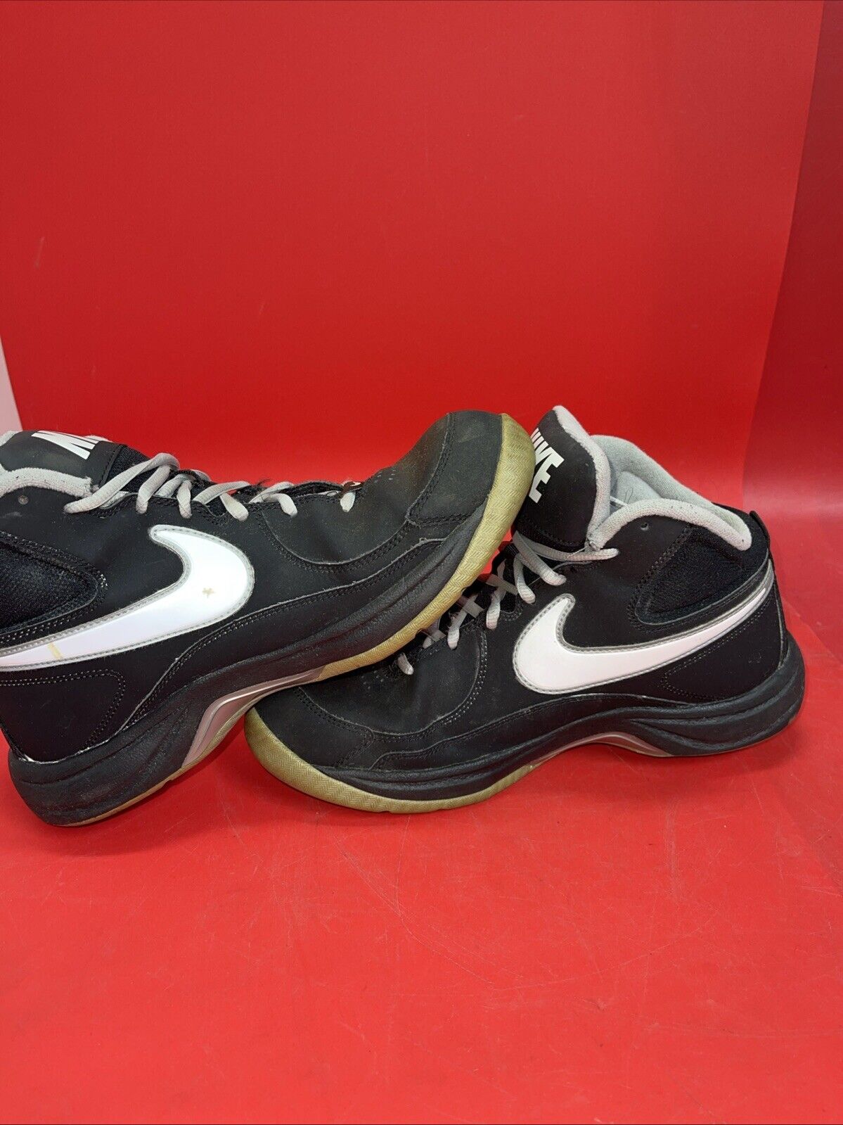 Nike "Overplay Vll" Black Basketball Shoes Women's 9.5