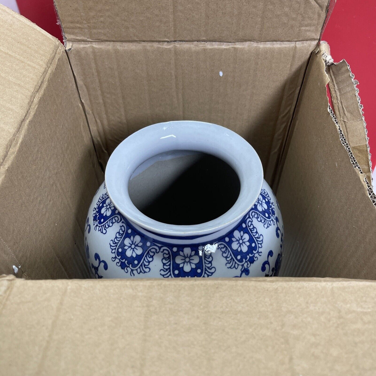 Chinese Asian Blue & White Porcelain Vase Flower Designs