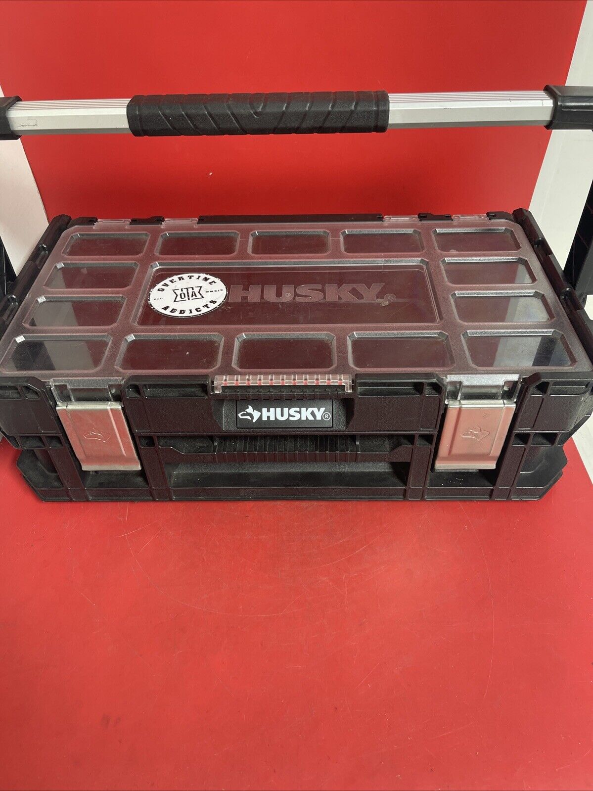 husky 22 in. mobile connect Cantilever