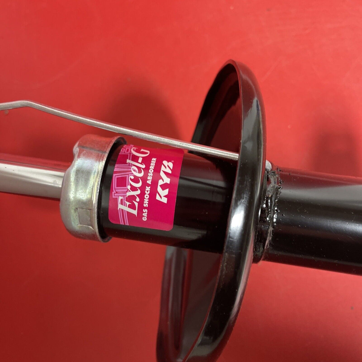 Rr Gas Charged Strut   KYB   334428