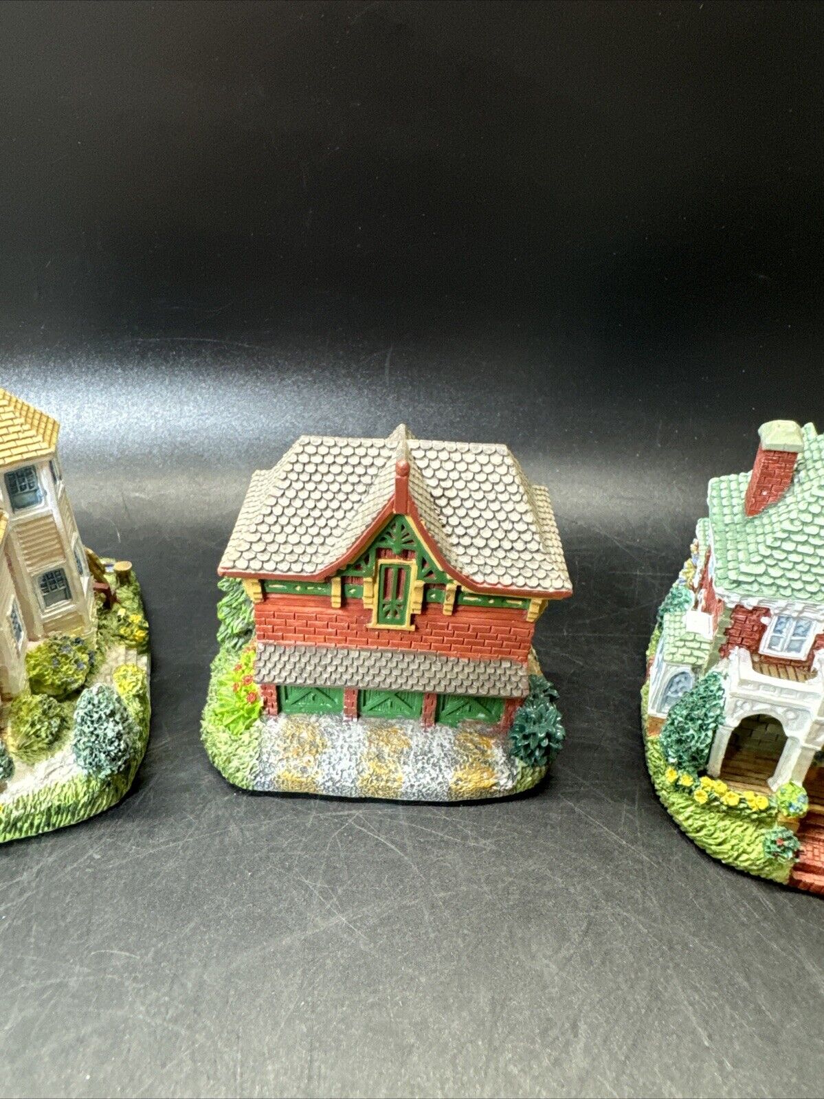 Villages: Lot Of 13 Beautiful Mini Houses