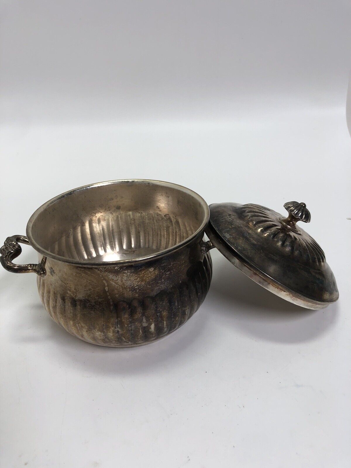 Sheridan silverplate bowl with lid