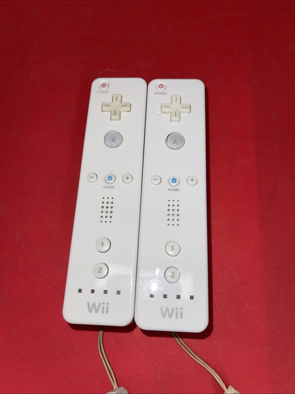 Nintendo Wii Remote Charging Station By Nyko - 3Controller + 1 Nunchucks Bundle