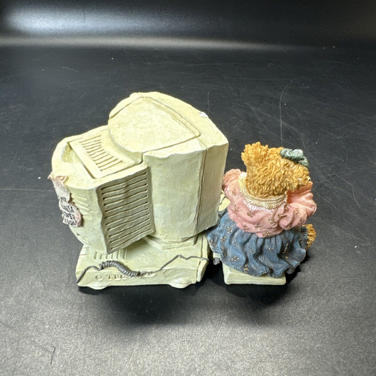 Boyds Bears & Friends, " Ms Griz...Keeping it Together"  Item # 4105/ 2000