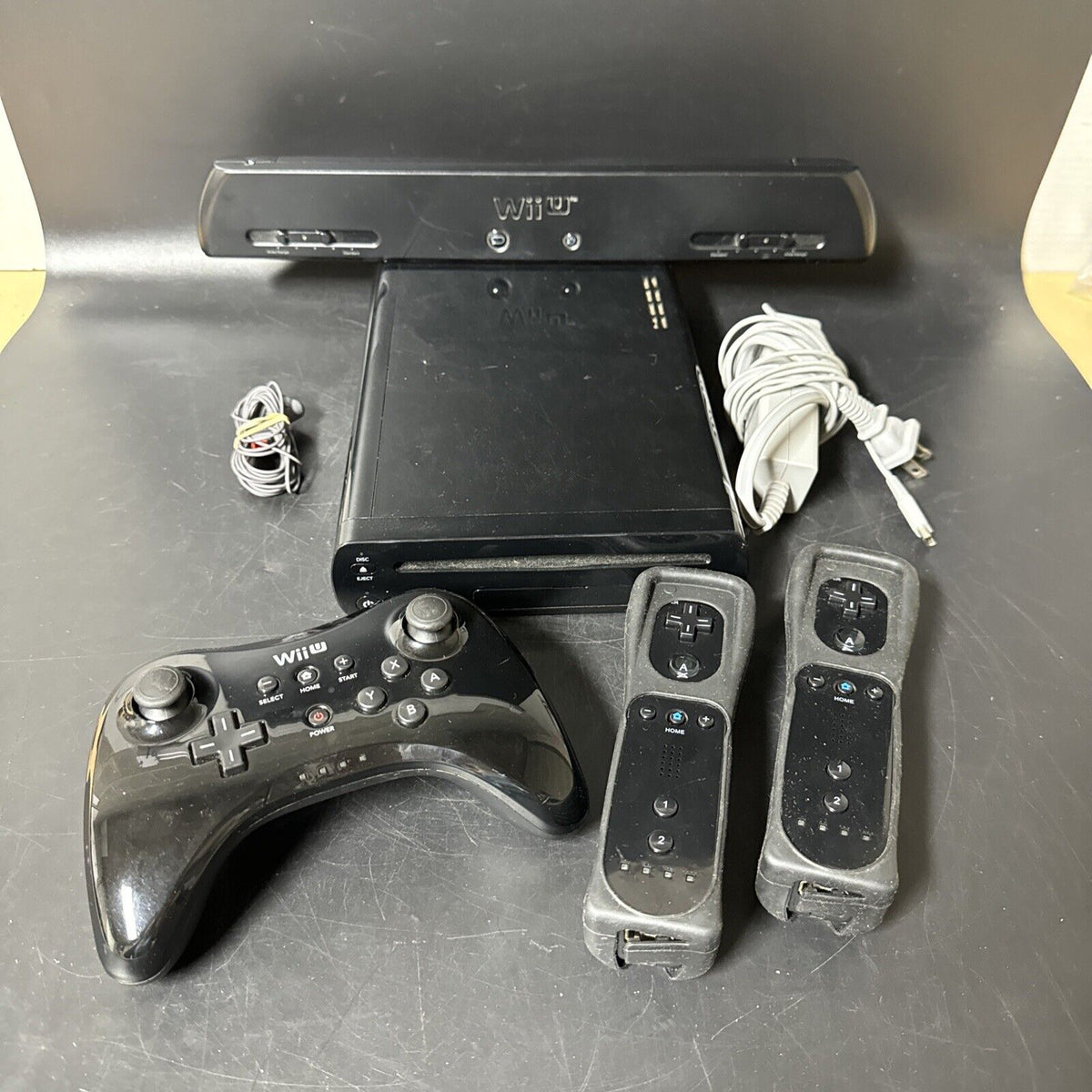 Nintendo Wii WUP-101, WUP-005, And Another Parts (see On The Photo)/ Untested