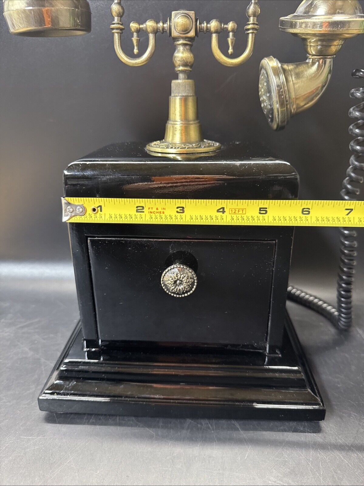 Guangzhou Zhiyin Industries Wood Retro Telephone Brass Push T918-A , 2004