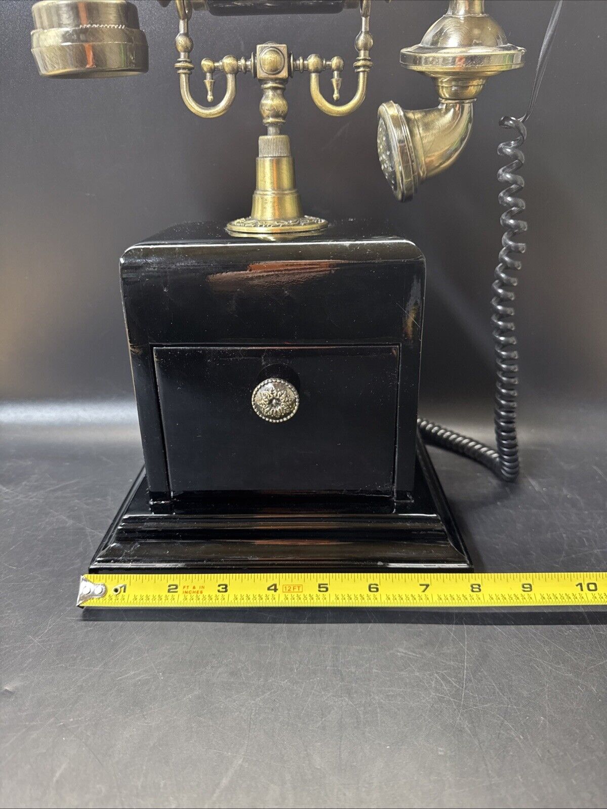 Guangzhou Zhiyin Industries Wood Retro Telephone Brass Push T918-A , 2004