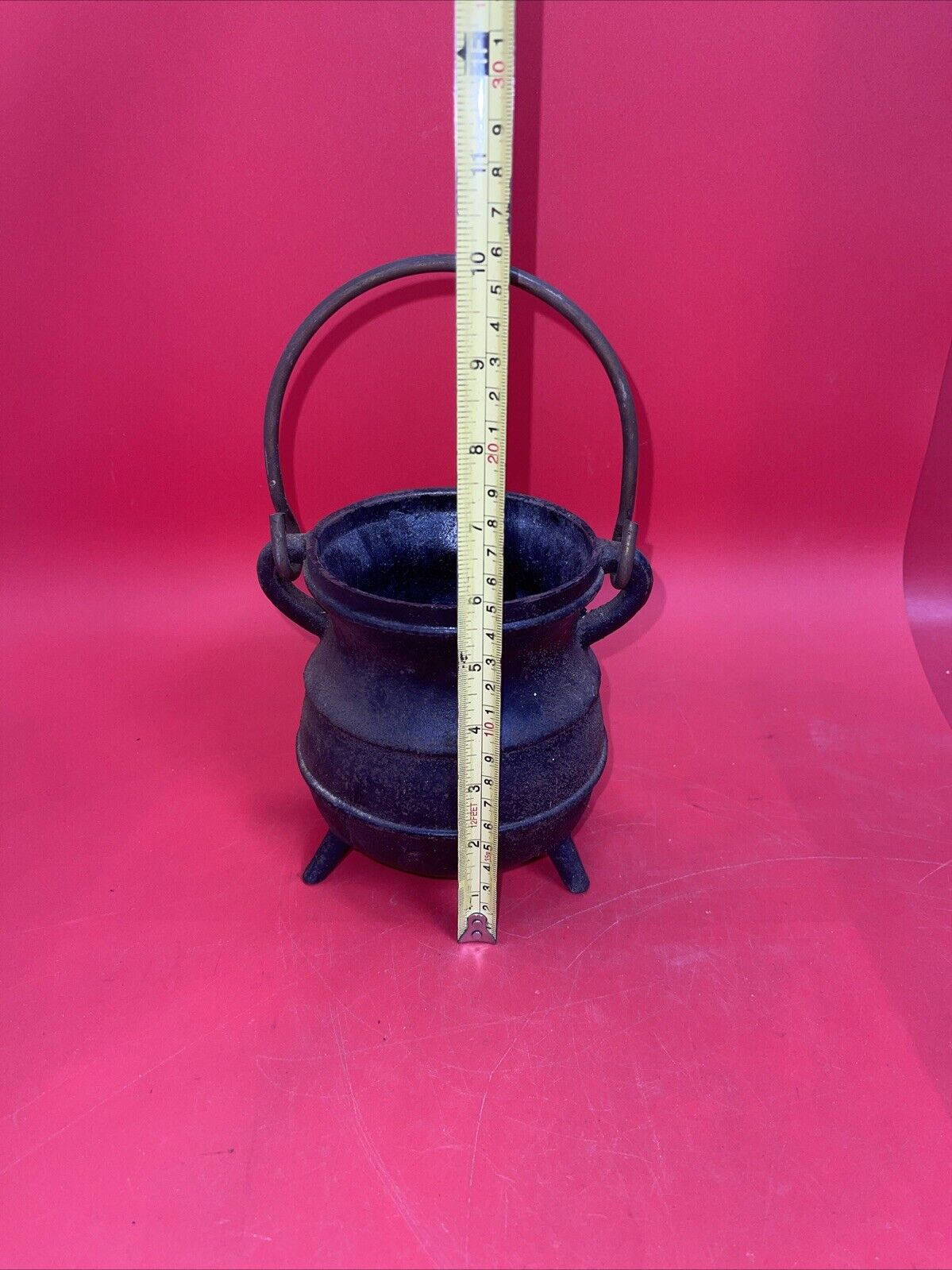 Vintage Cast Iron 3 leg Cauldron Fire Starter Lighter Smudge Pot.