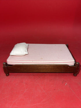 Vintage Toys Wood Bed With Mattress Doll House