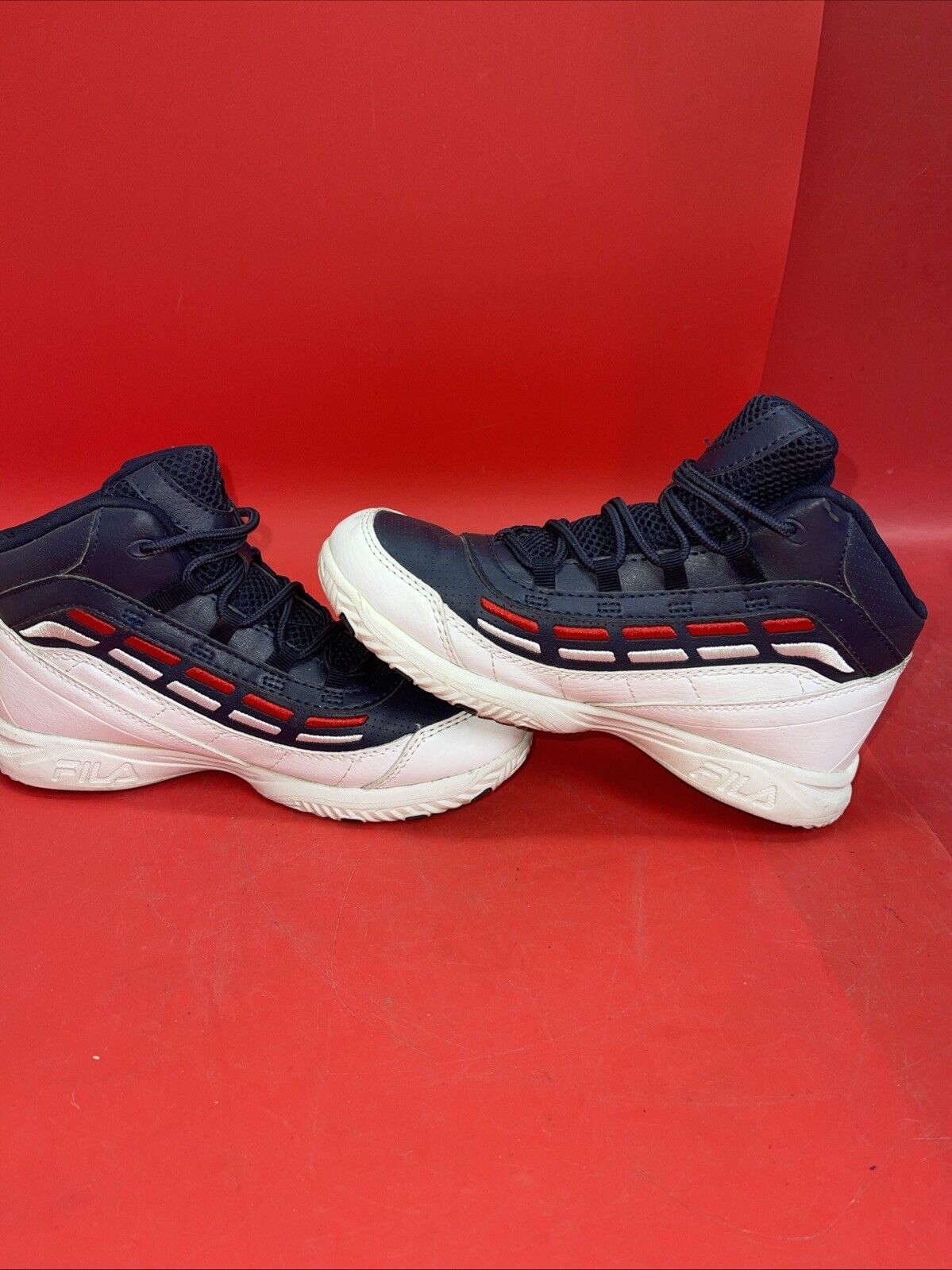 Boys Fila 3BW00140-125 Red/White/Blue Youth Running Shoes! Size 5.5