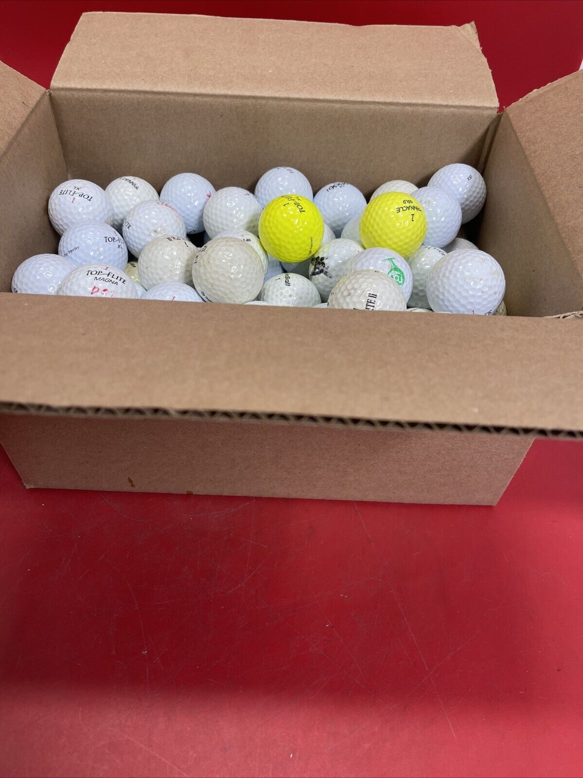 Mixed Lot Of 100 Assorted Golf Balls