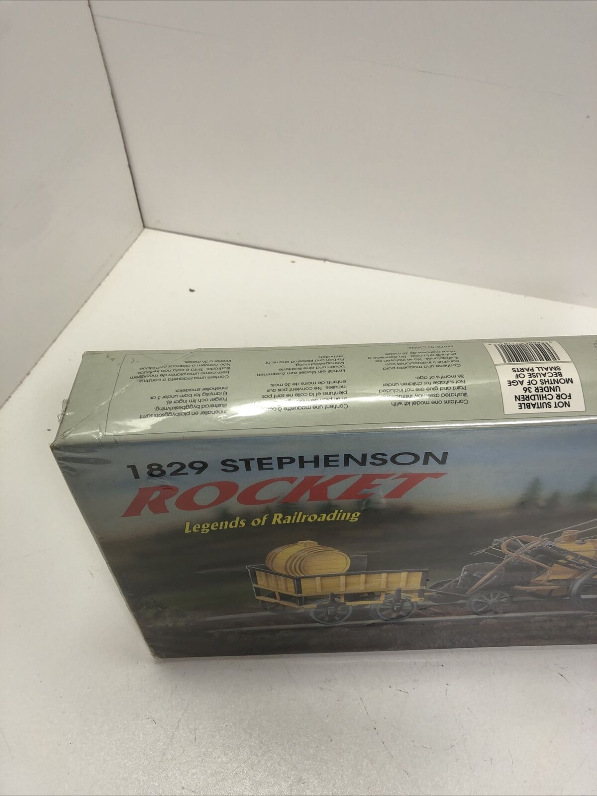 Minicraft 11101 1:26 Scale 1829 Stephenson Rocket Model Kit