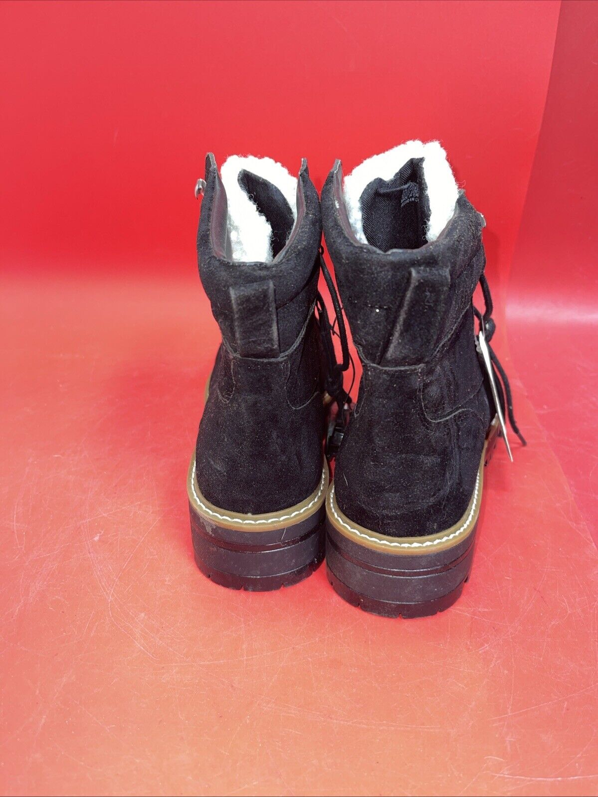Time And Tru Womens Size 11 Boots Memory Foam Black With White Faux Shearling.