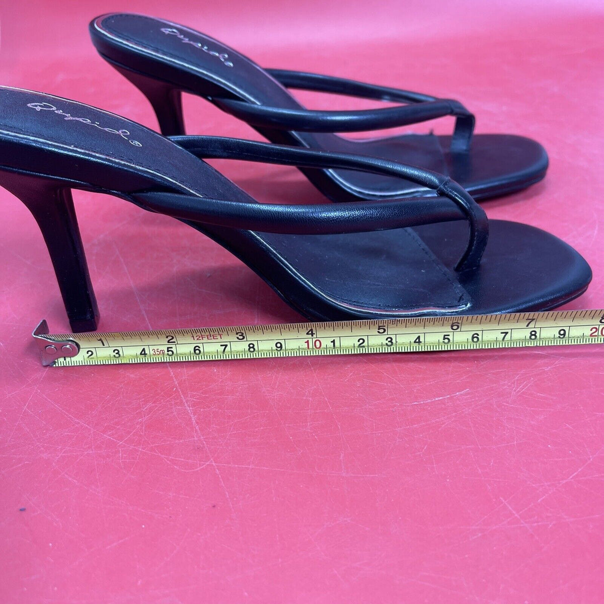 Qupid Womens-Isley-08 Black Sandals Size 8