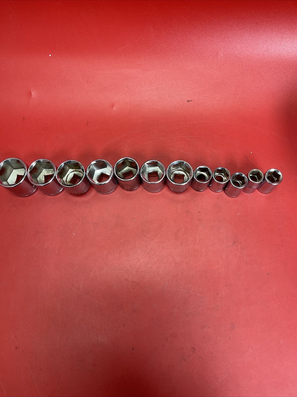 Lot of  12 heads