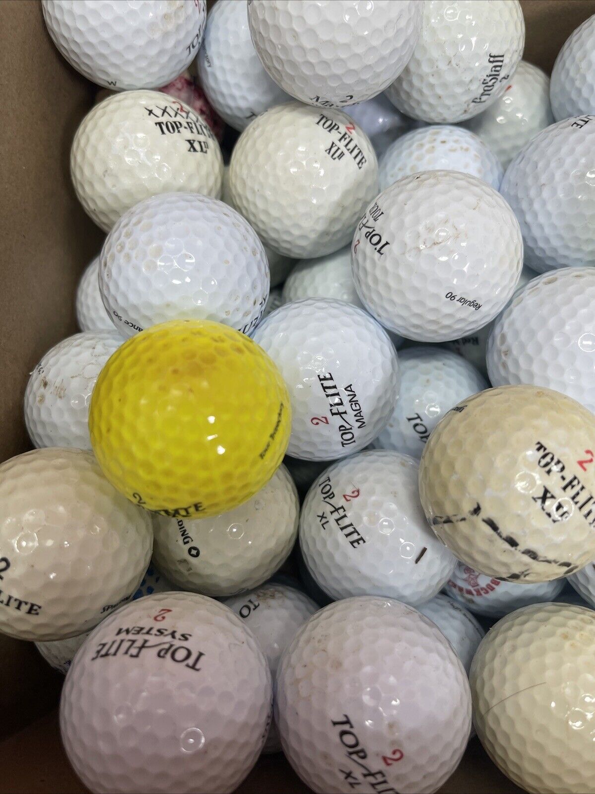 Mixed Lot Of 100  Assorted Golf Balls