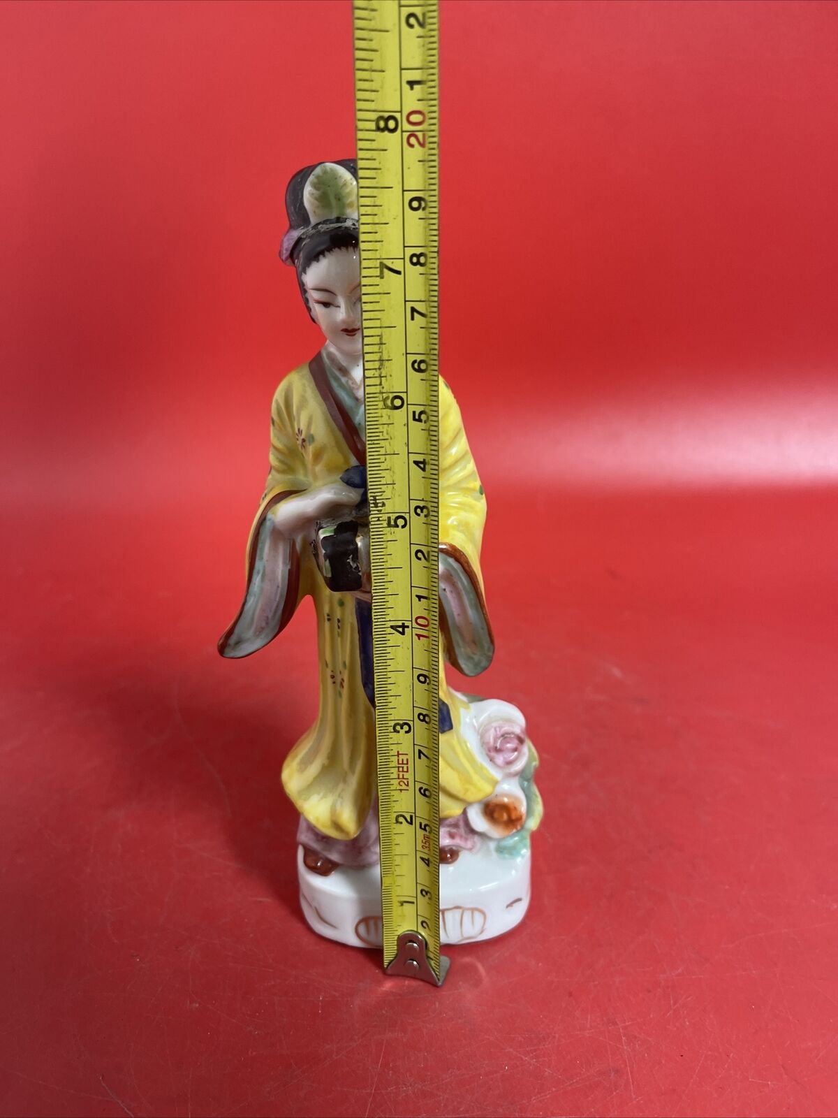 Vintage Geisha Figurine ~ Yellow Kimono ~ Japanese Style ~ Holding gift