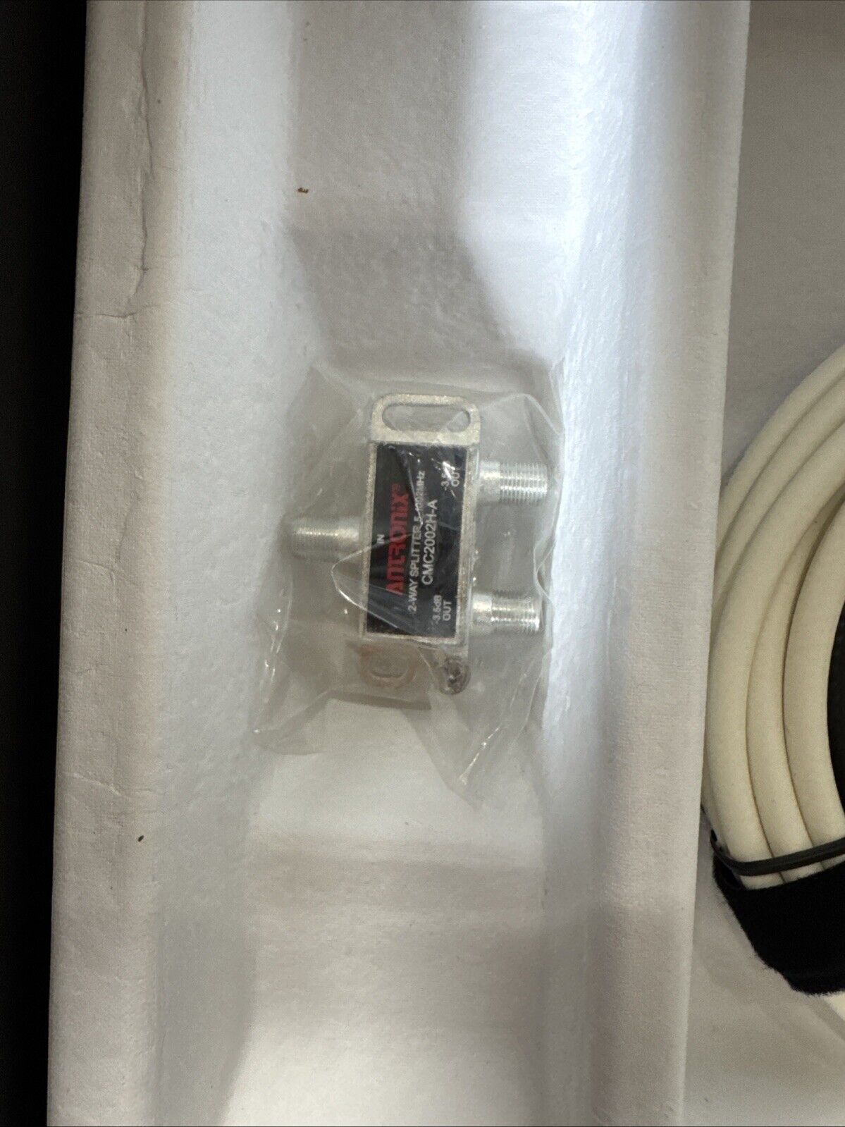 Comcast Xfinity X1 Entertainment Operating System/ New, Missing Some Parts