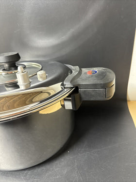 ULTREX Stainless Steel Pressure Cooker With Lid T304