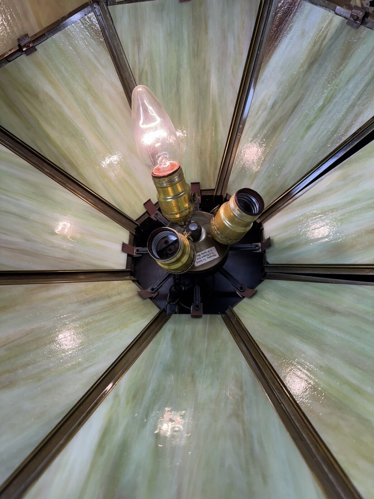 VINTAGE ENGLISH TUDOR TIFFANY STYLE SLAG GLASS HANGING LAMP LIGHT FIXTURE