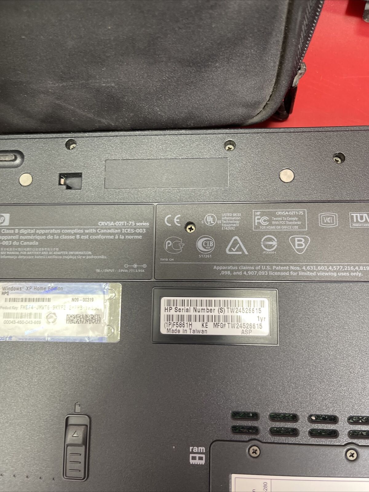 Laptop HP Pavilion xf 118 For Parts!