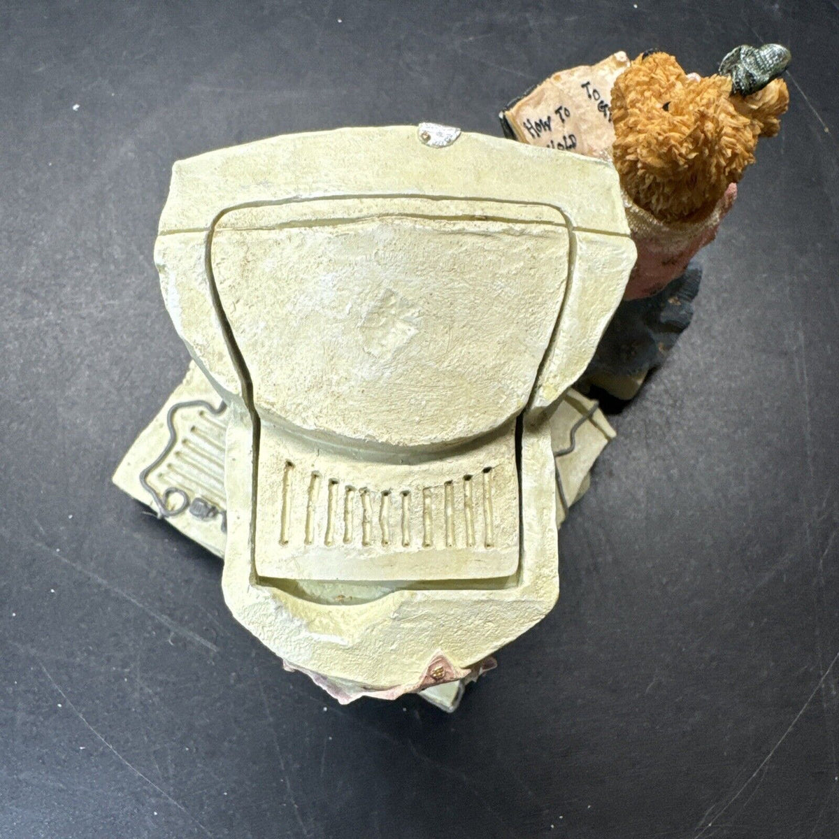 Boyds Bears & Friends, " Ms Griz...Keeping it Together"  Item # 4105/ 2000