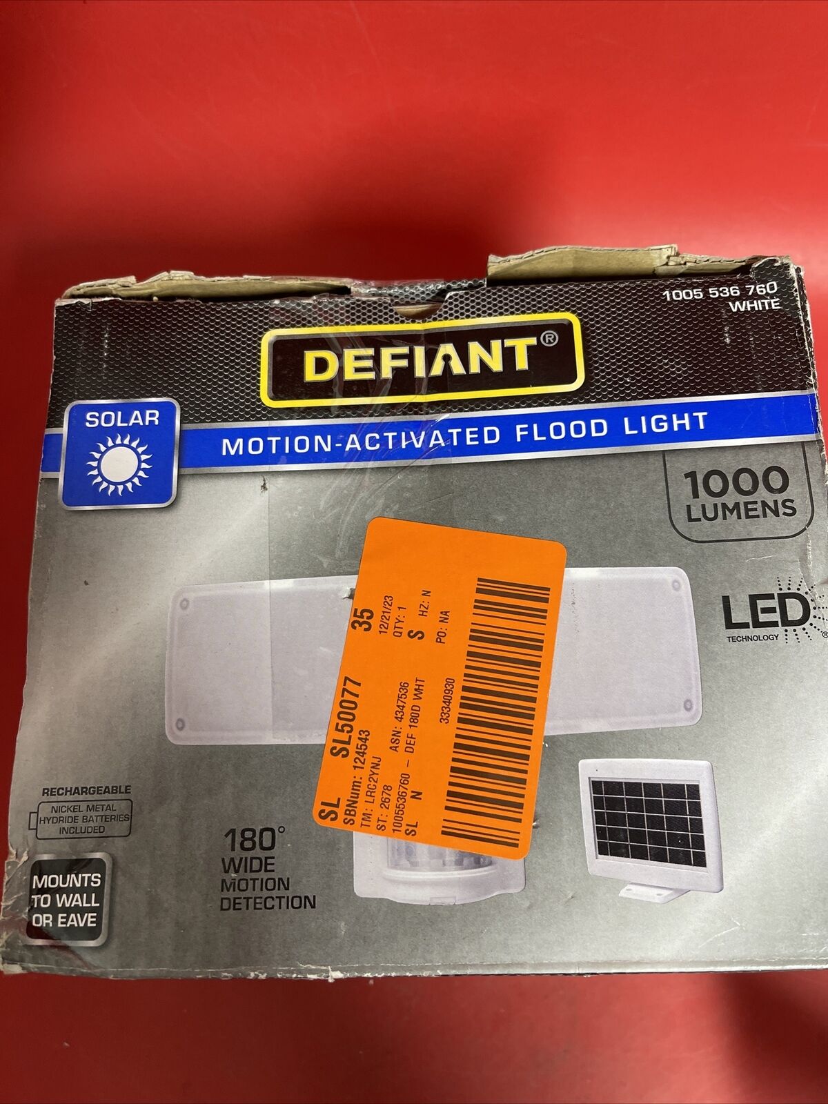 NEW Defiant Motion Activated Flood Light Solar 1000 Lumens 180 Degree