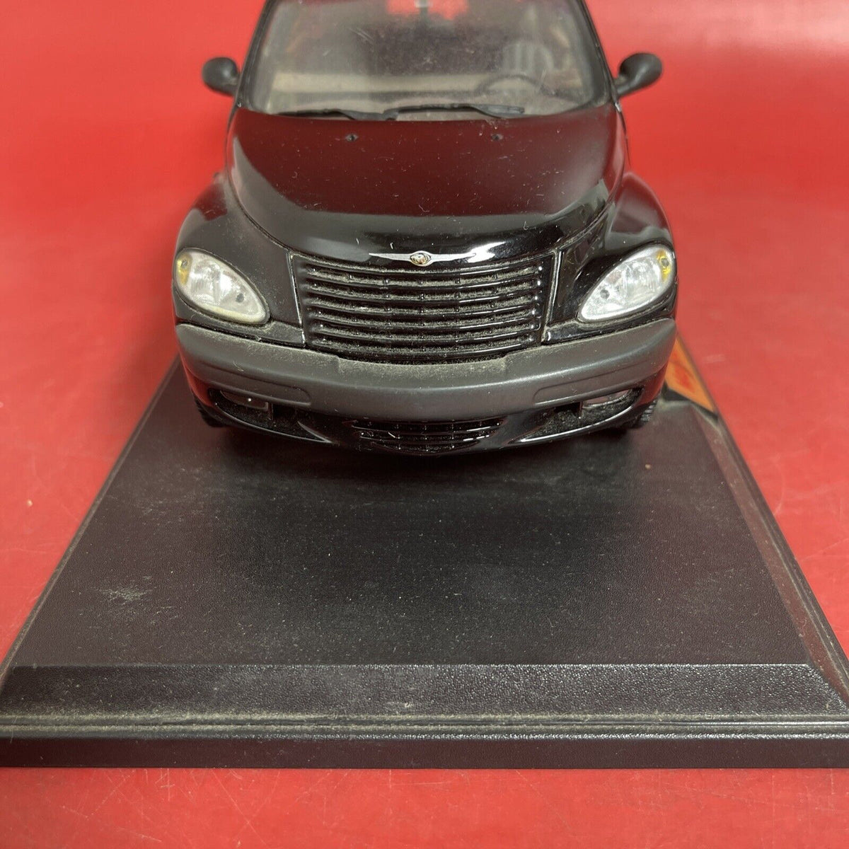 Maisto Chrysler PT Cruiser Special Edition 1/18 Scale