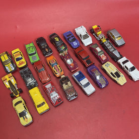 Vintage Lot of 25   Cast Cars #2