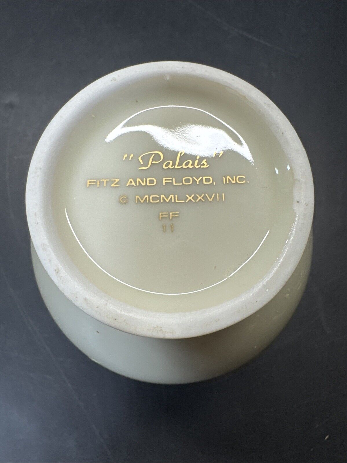 Vintage Fitz &Floyd Classic Gold and White Vase “Palais” 4.5”