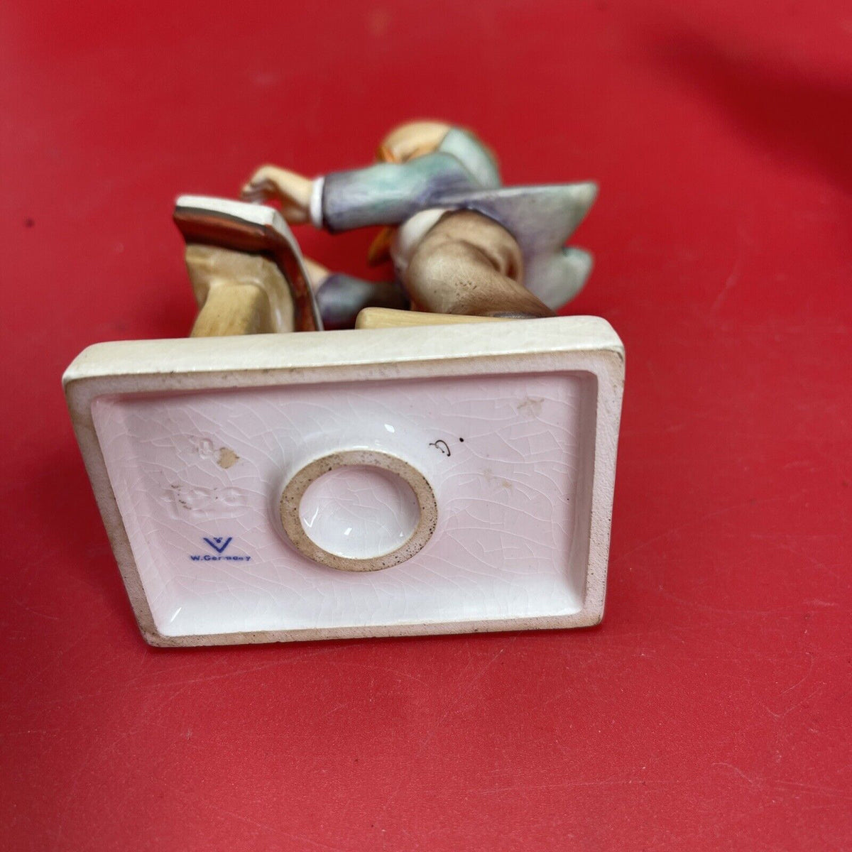 Set of 2 Figurines is in excellent condition