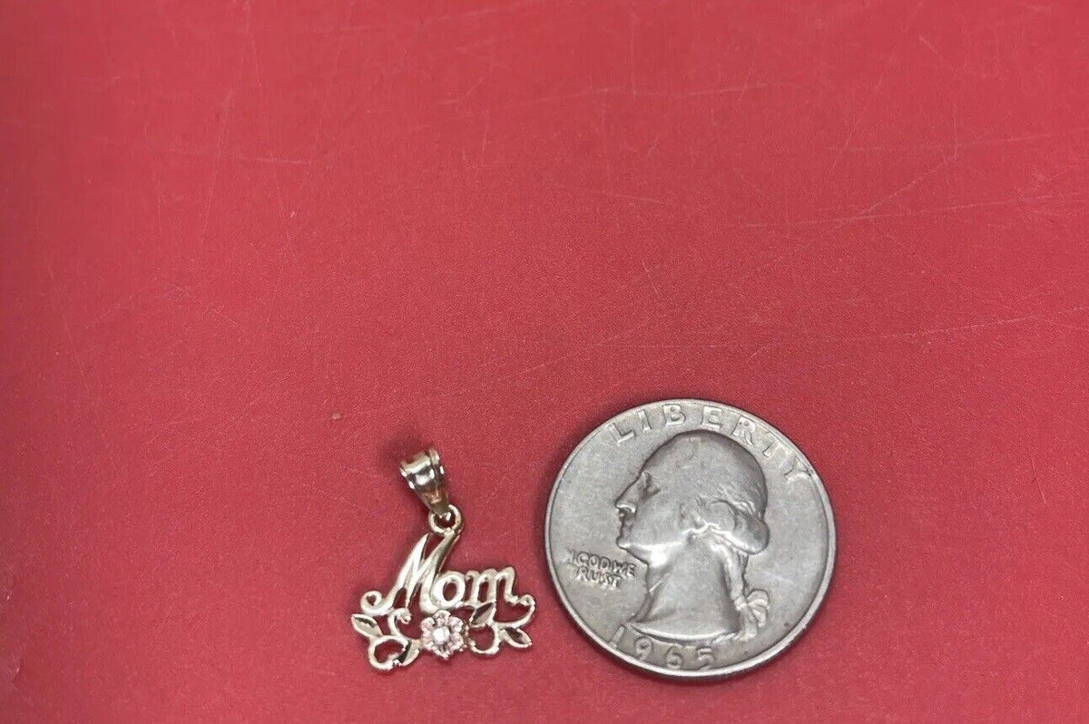 14K Gold Mom Charm 0.7g