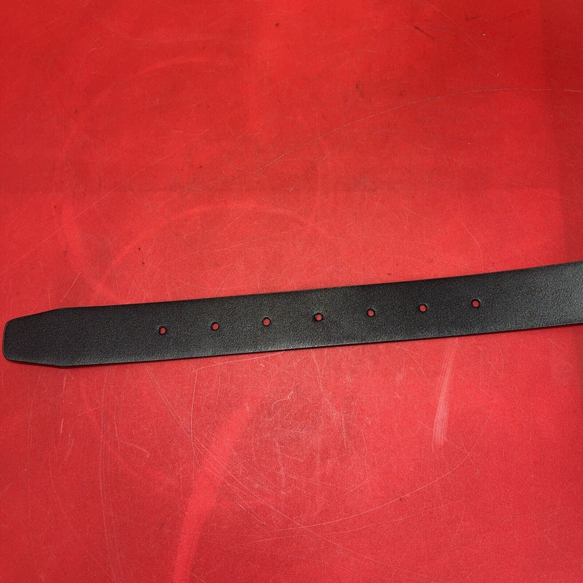 KURT GEIGER LONDON LARGE EAGLE HEAD LEATHER BELT IN BLACK  SIZE XS/S