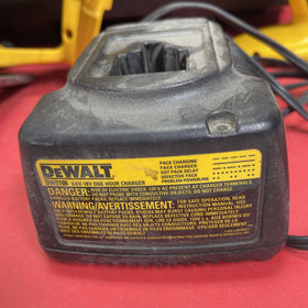 Dewalt DW991 Cordless 3/8" Driver Drill & Circular Saw Combo W/charger not test