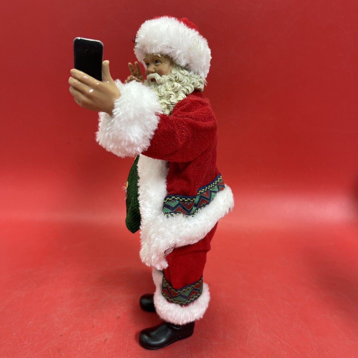 Vintage Santa Claus with phone