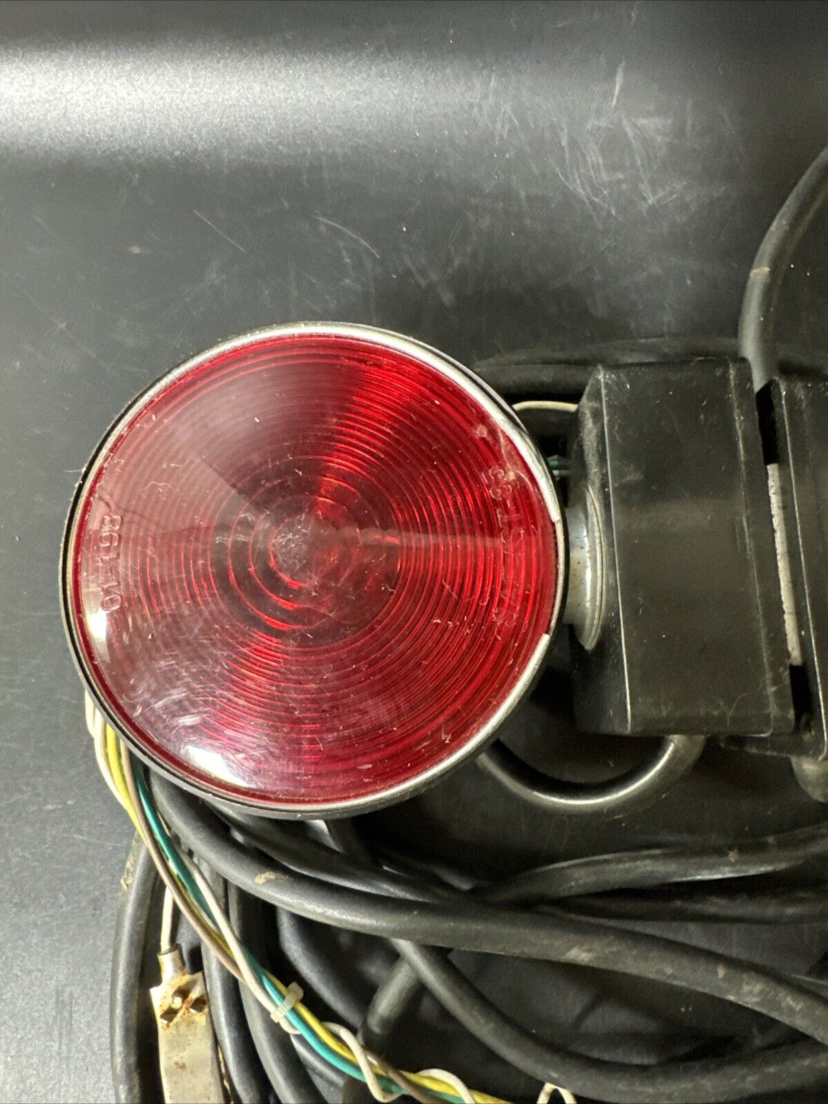 VINTAGE Towing Trailer Tail Stop Light 01-198 SAE-IST-85 Pair Magnet Mounted
