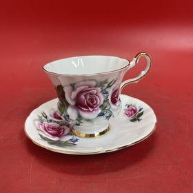 Royal Windsor Tea Cup And Saucer Roses Fine Bone China Made In England 