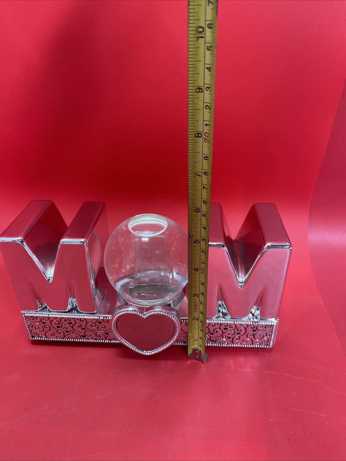 TR Mom Musical Snow Globe Plays Stevie Wonder I Just called to say I Love You
