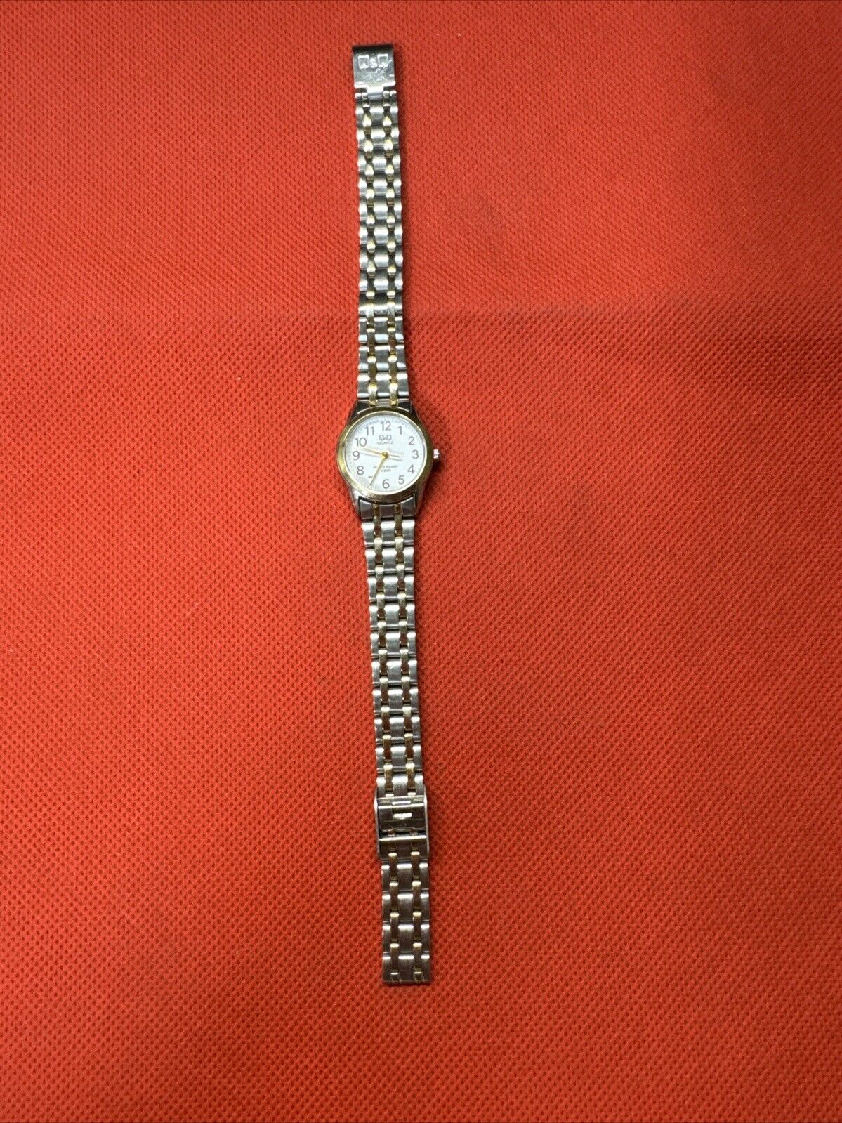Ladies Q&Q Quartz Watch Water Resist 3 Bar/ Works