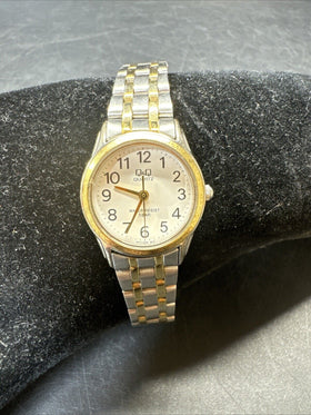 Ladies Q&Q Quartz Watch Water Resist 3 Bar/ Works