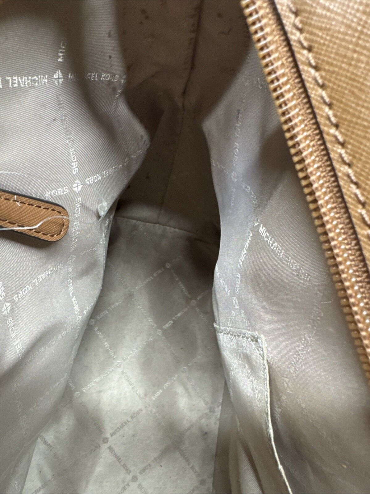 MICHAEL KORS Jet Set Charm Top Zip Brown TOTE