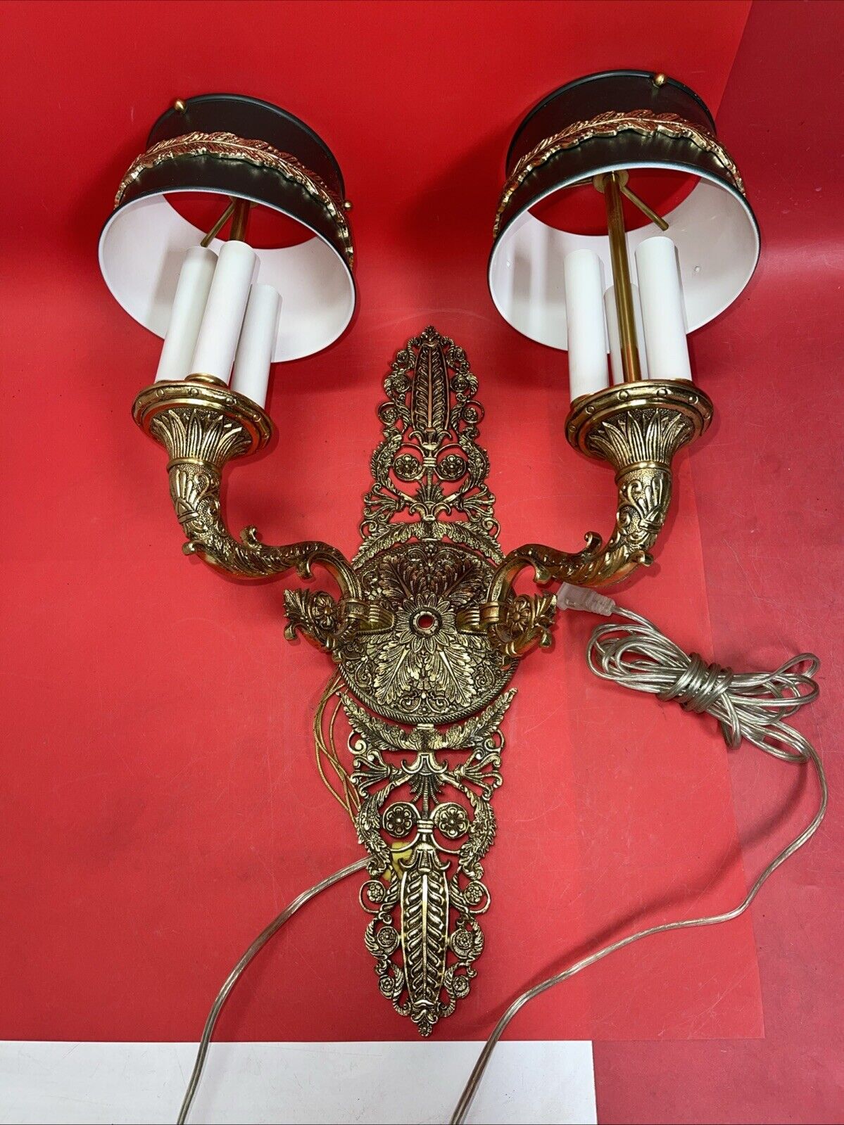 Vintage French Louis XV Rococo Gold Gilt Brass Wall Sconce